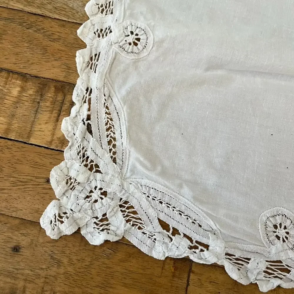 White Floral Lace Cotton Linen Set of 3 Napkins Liners